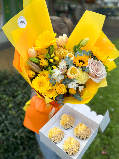 Yellow Joy bouquet — photo 2 of 2