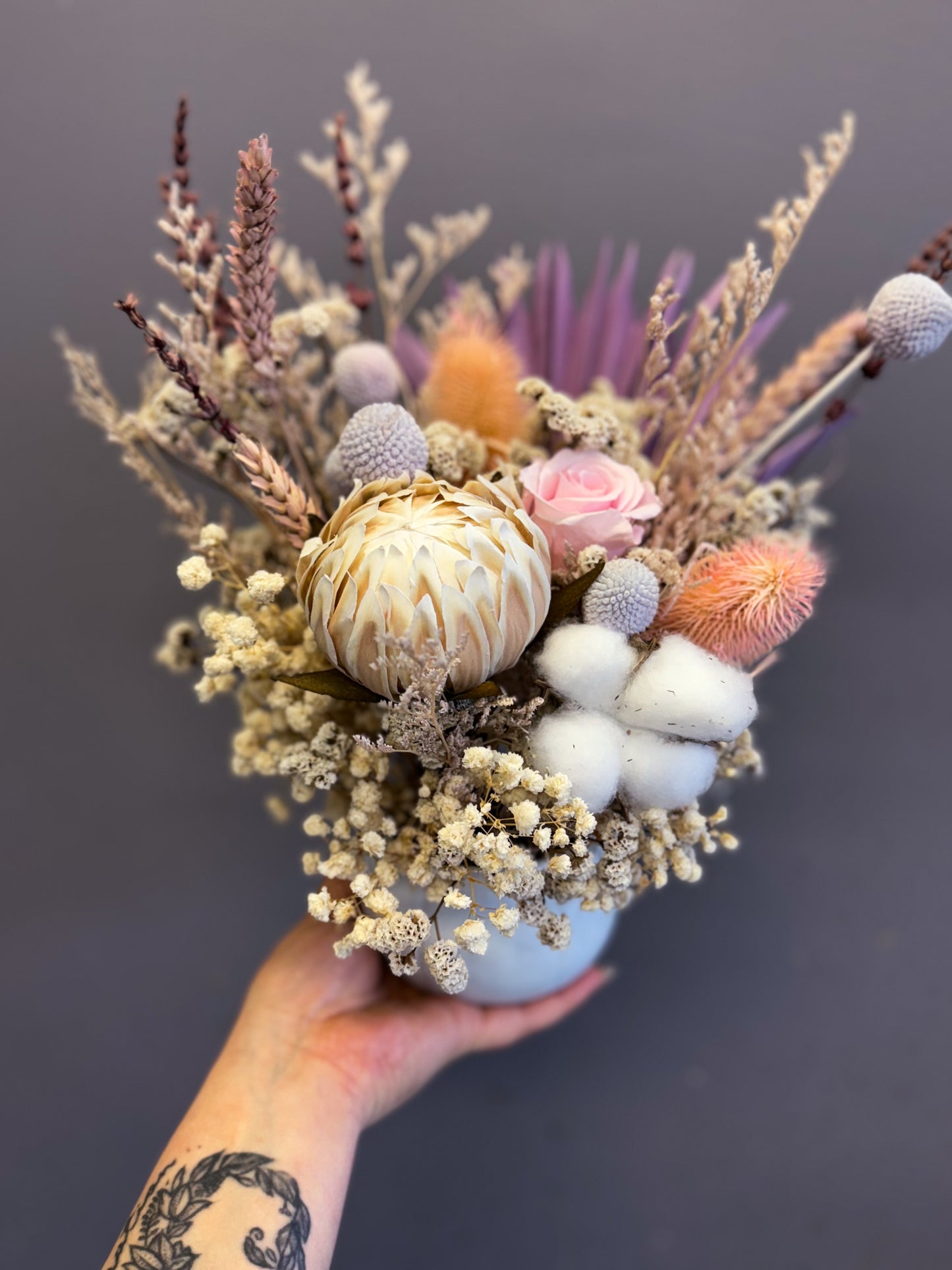 Dry Flowers Arrangement