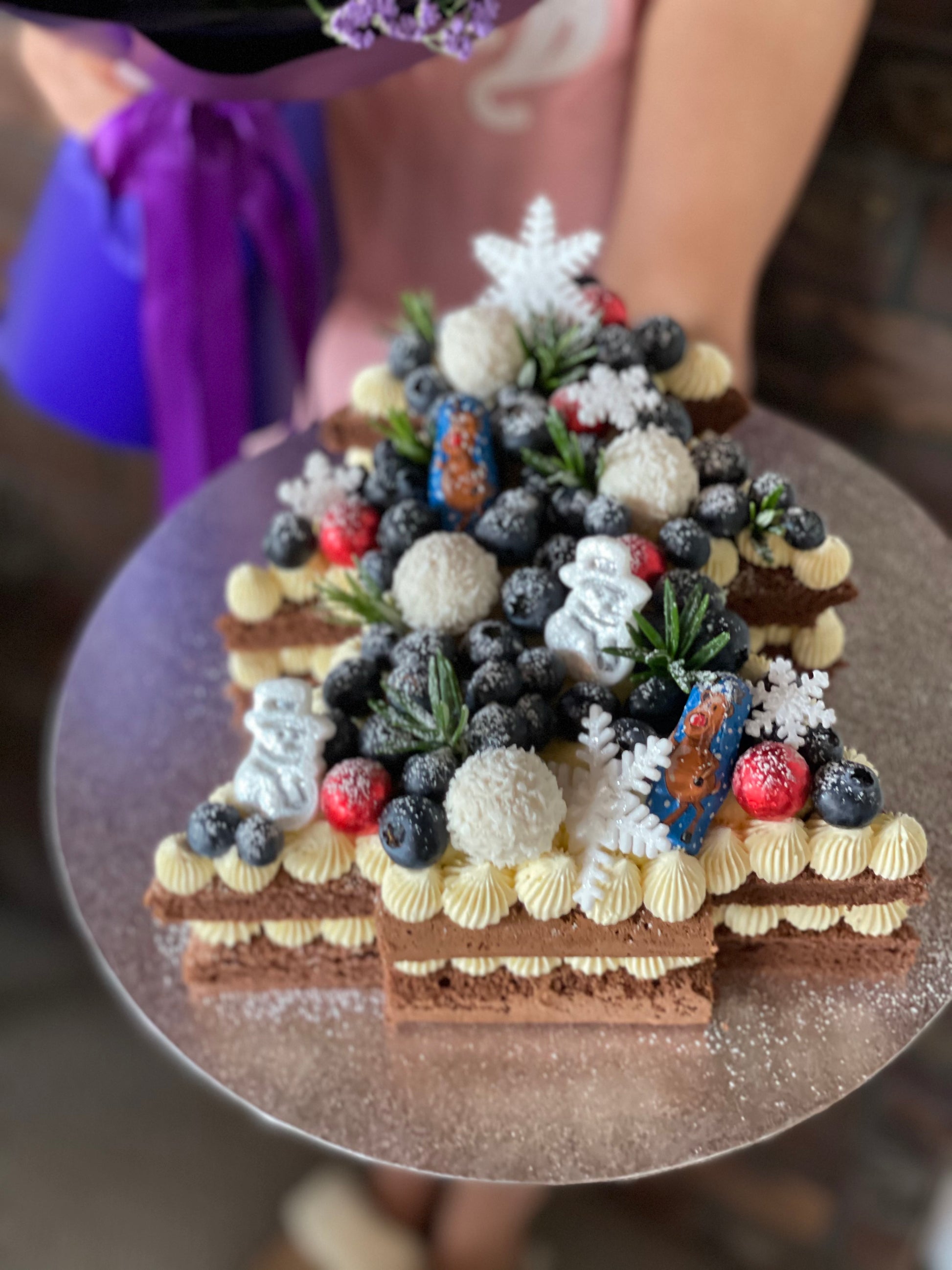 Violet Christmas Set (Cake Only or Cake + Bouquet)