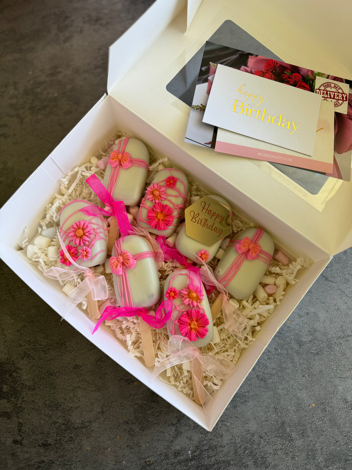 Birthday or love Cakesicles