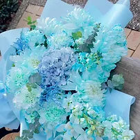 Blue Tender Glow bouquet — photo 2 of 2