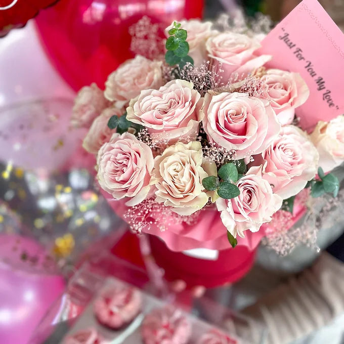 Deep Love Flowers & Balloons Combo flower box — photo 2 of 2