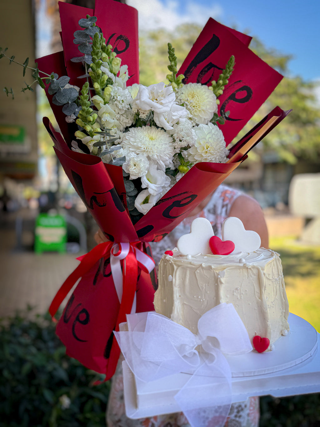 Luxe Bouquet & Cake Duo - Velvet Devotion