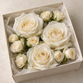 White and cream cake flower kit