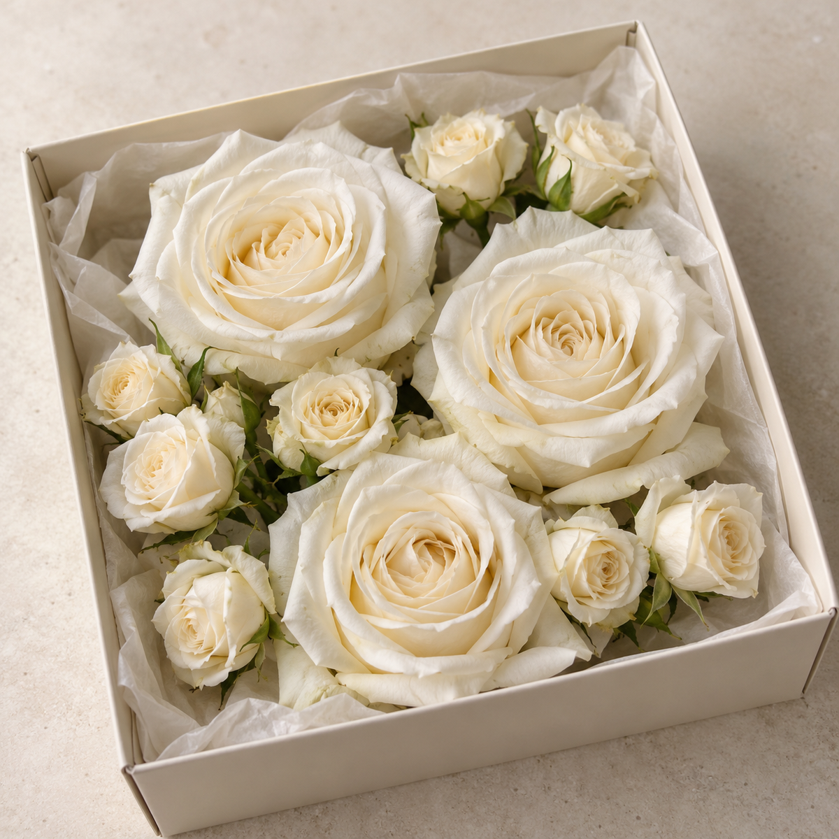 White and cream cake flower kit
