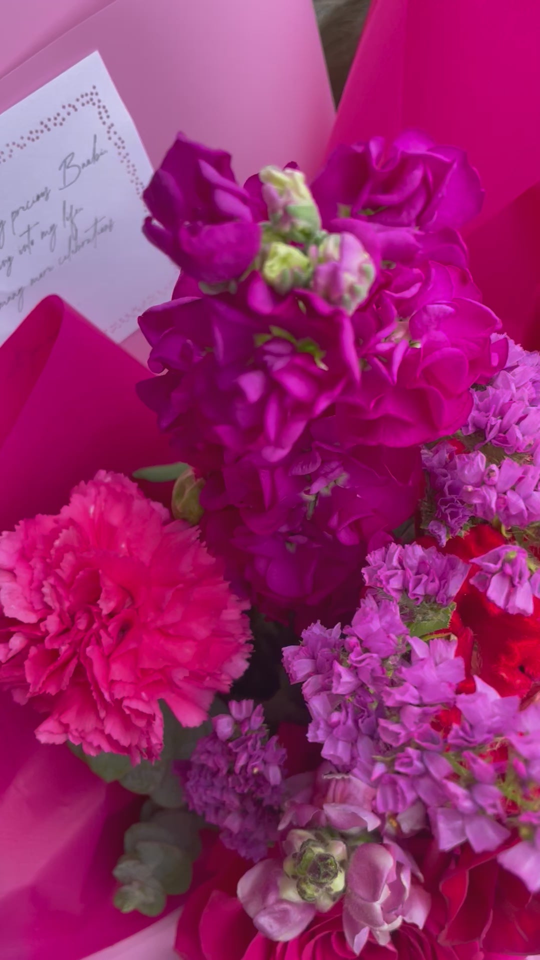 Belle bouquet flowers video
