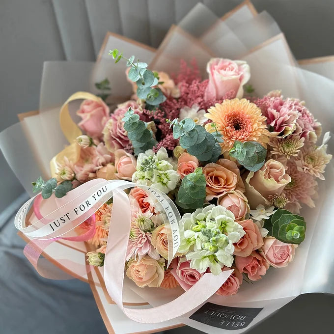 Serenade of Petals and Light bouquet — photo 2 of 3
